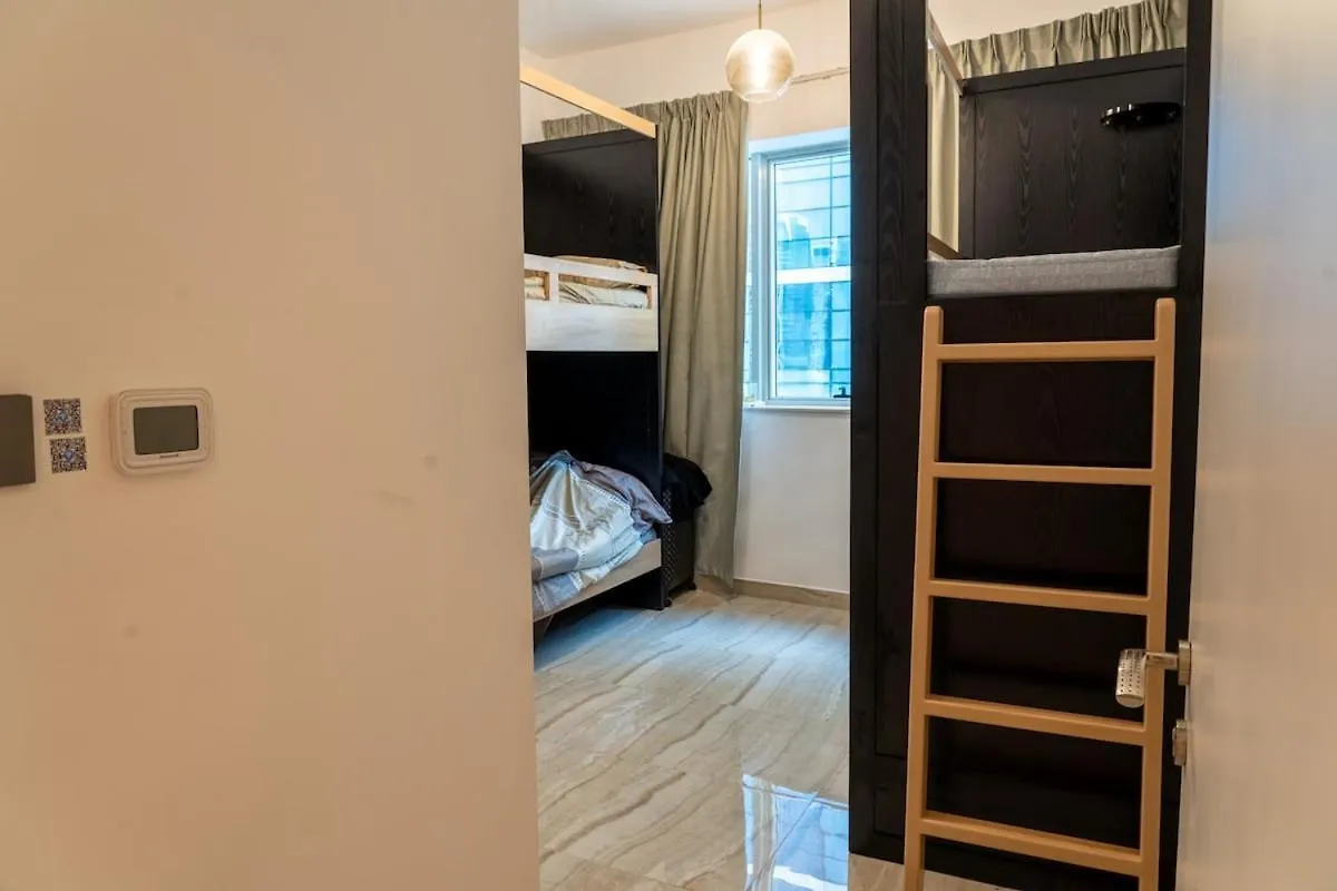 Female - Girls Joyful Journeys - Girls Only Bedspace Dubai